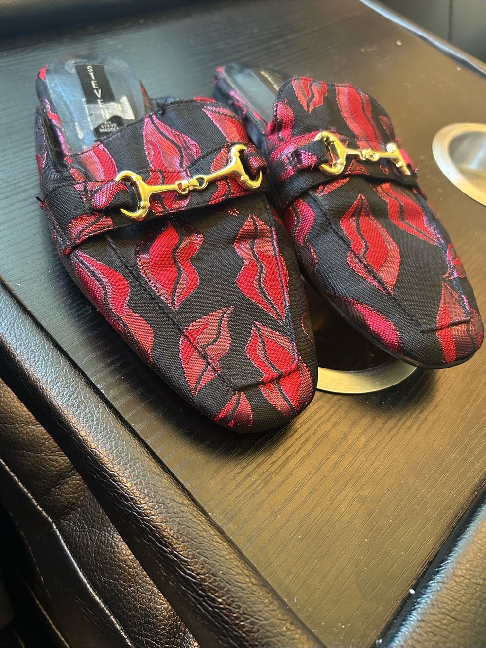 Steve Madden Black Mules with Red Lip Print and Gold Bit